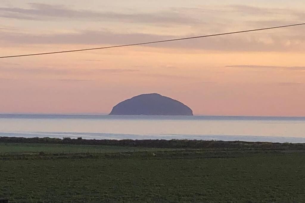 The Brambles Girvan Holiday Cottage By Seaside. Екстериор снимка
